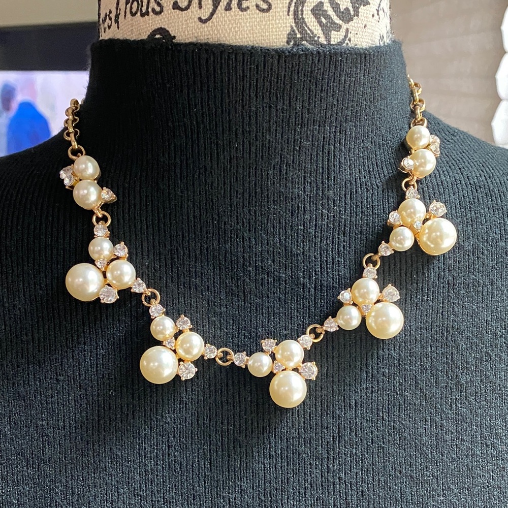 Elegant Pearl and Gold Necklace Make a 5-pc bundle for best price!